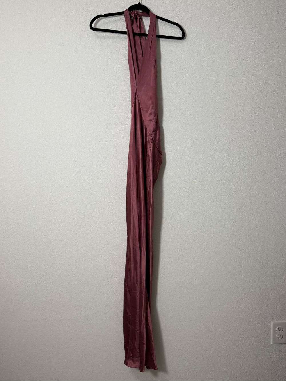 Retrofête Wrenley Rose Satin Halter Gown Gala Old Money Quiet Luxury NWT - Picture 2 of 7